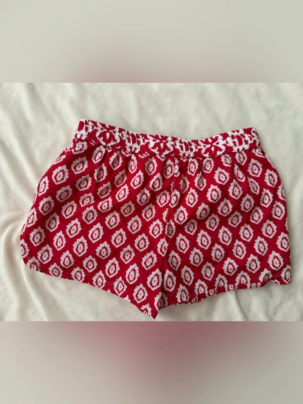 Vineyard Vines Red and White Printed Shorts